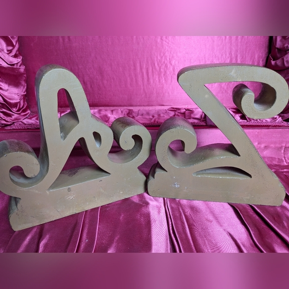 Bookends Cursive A & Z - Picture 5 of 5